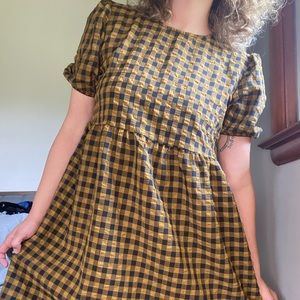 Women’s size small body doll dress.